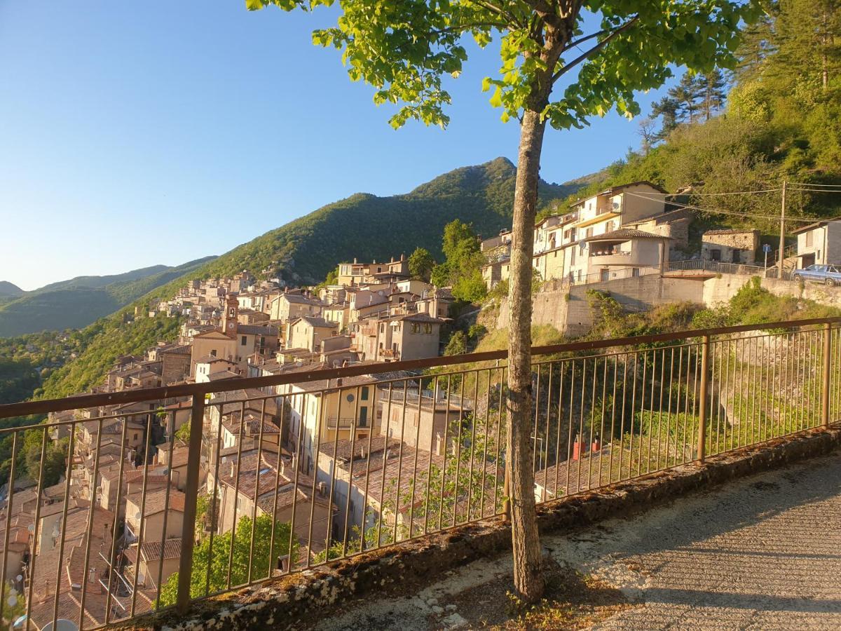 La Casa Sul Fiordo Lago Del Turano Paganico Sabino Exterior photo
